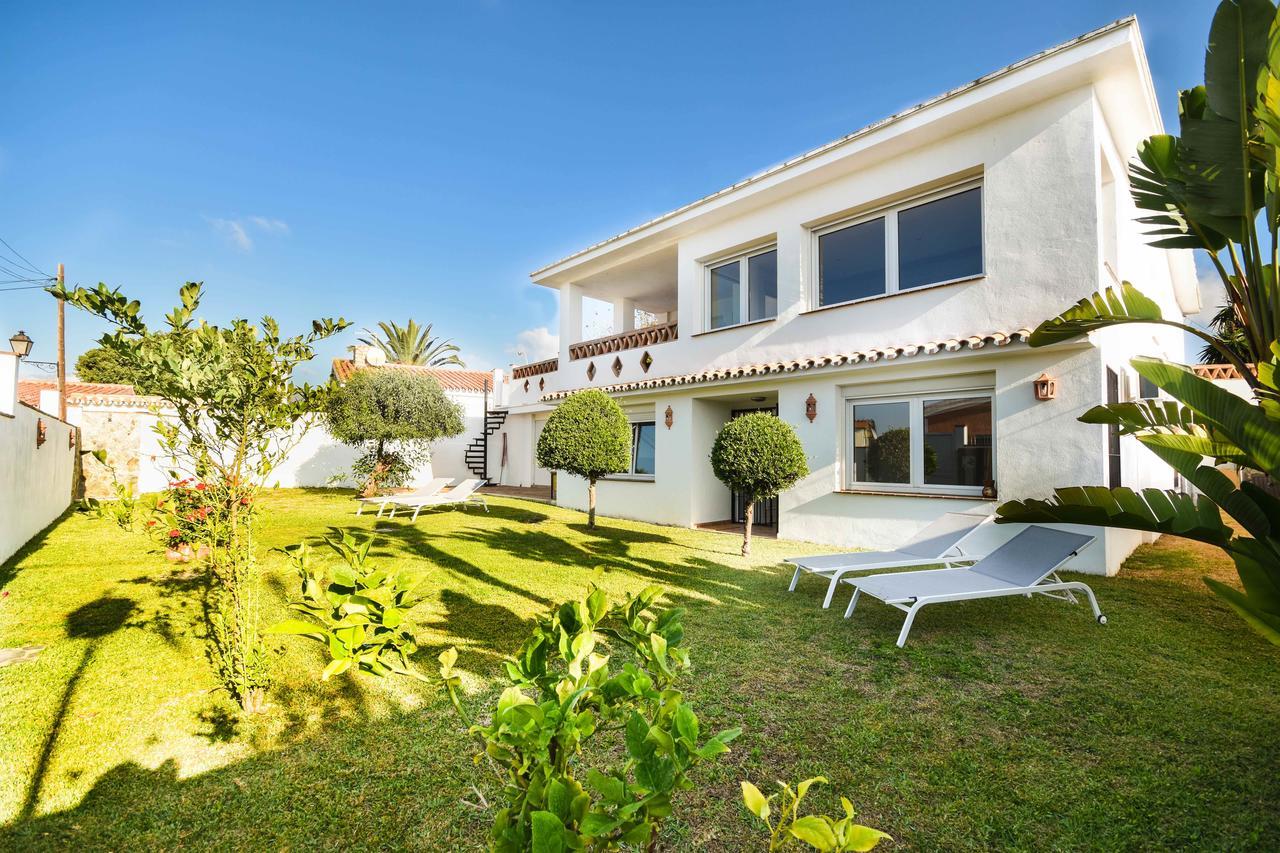 In The Second Line, Modern Beachfront Holiday Home In Costabella, Marbella Buitenkant foto