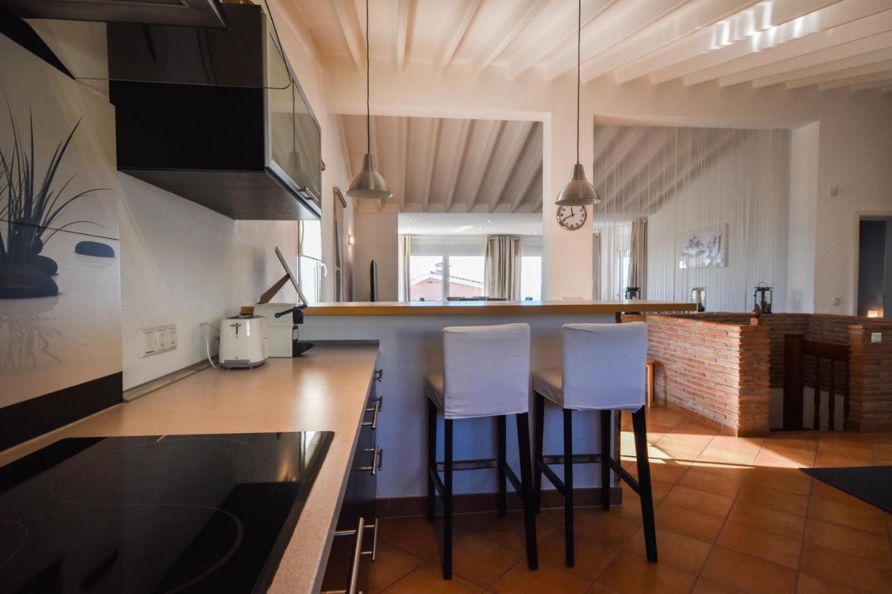 In The Second Line, Modern Beachfront Holiday Home In Costabella, Marbella Buitenkant foto